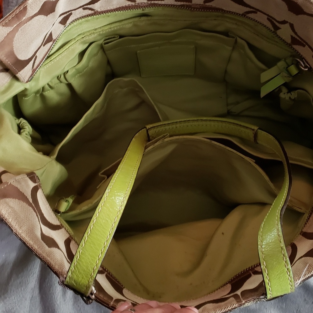 Large Authentic Coach bag - Picture 2 of 4